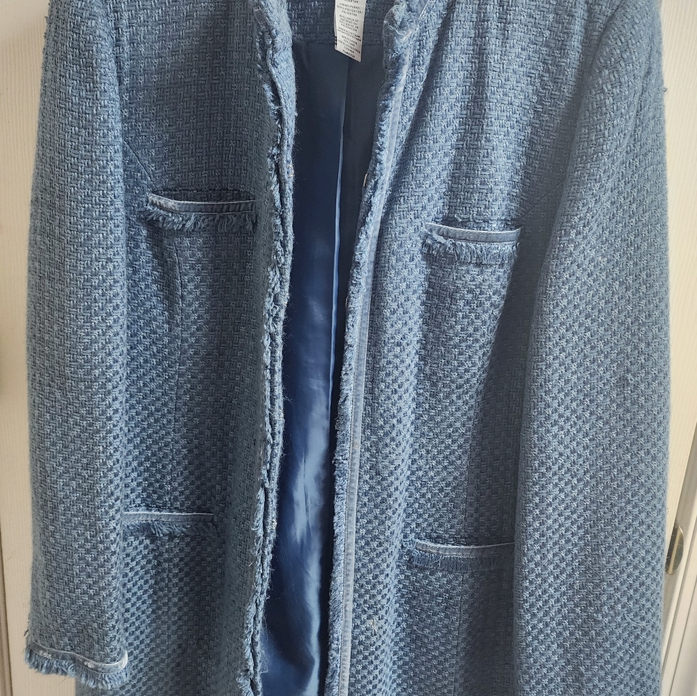 Sag Harbor fully-lined tailored blue blazer